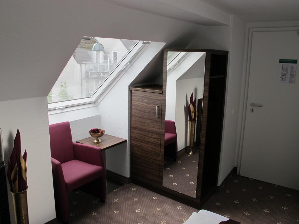 Hotel Rothkamp Frechen Exterior photo